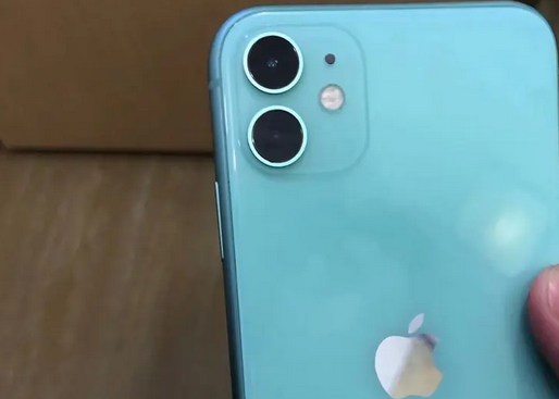 新城区苹果11换屏维修店分享换一个iPhone11原装屏幕大概多少费用